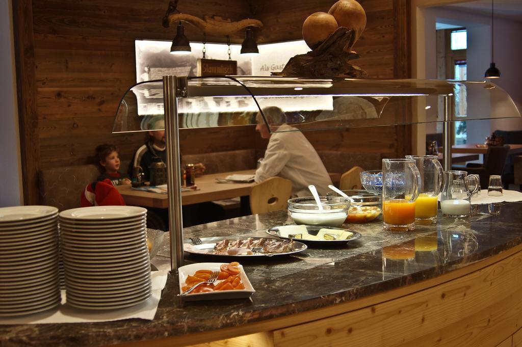 Hotel Garni Lamm 나우더스 외부 사진